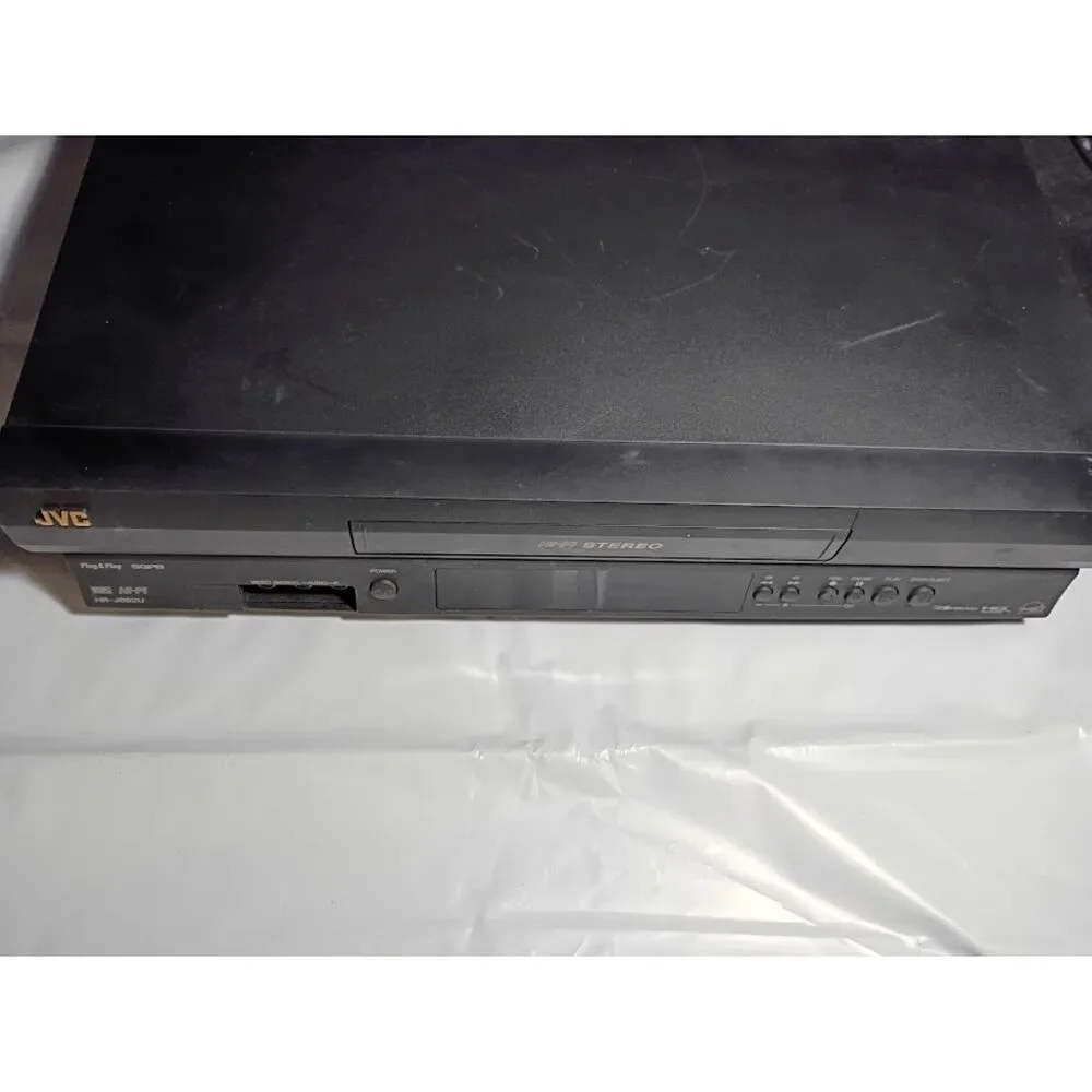 JVC VCR Model HR-J692U Tested & Works